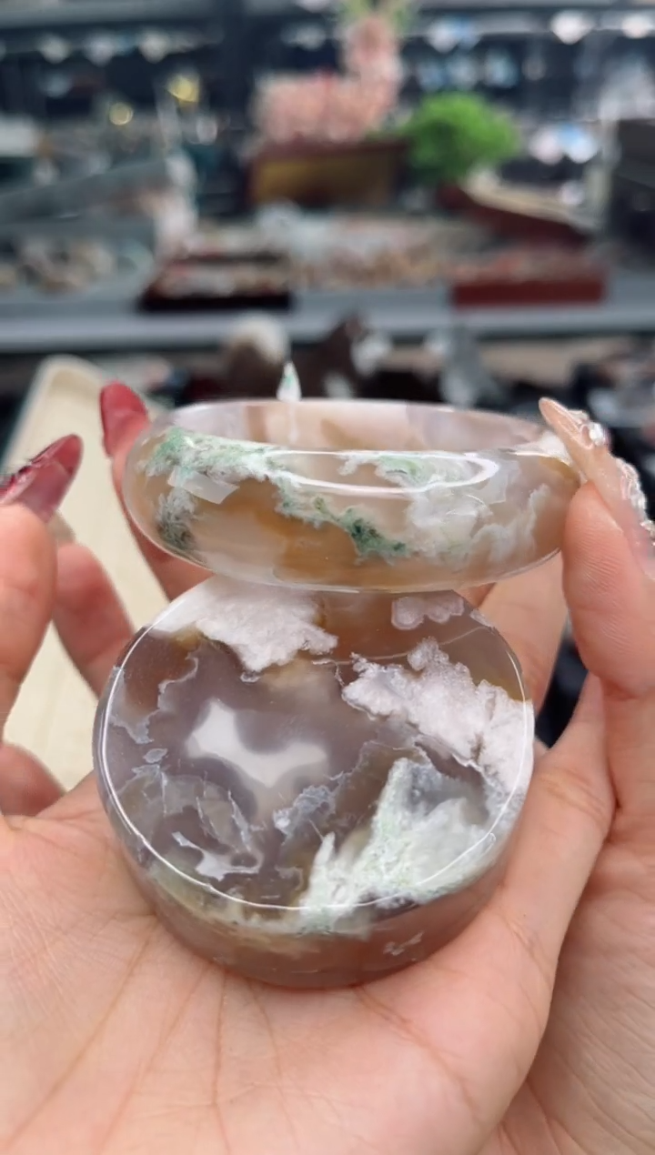 【闪购商品】石英质玉手镯未镶嵌59圈口（赠品镯心）6545489