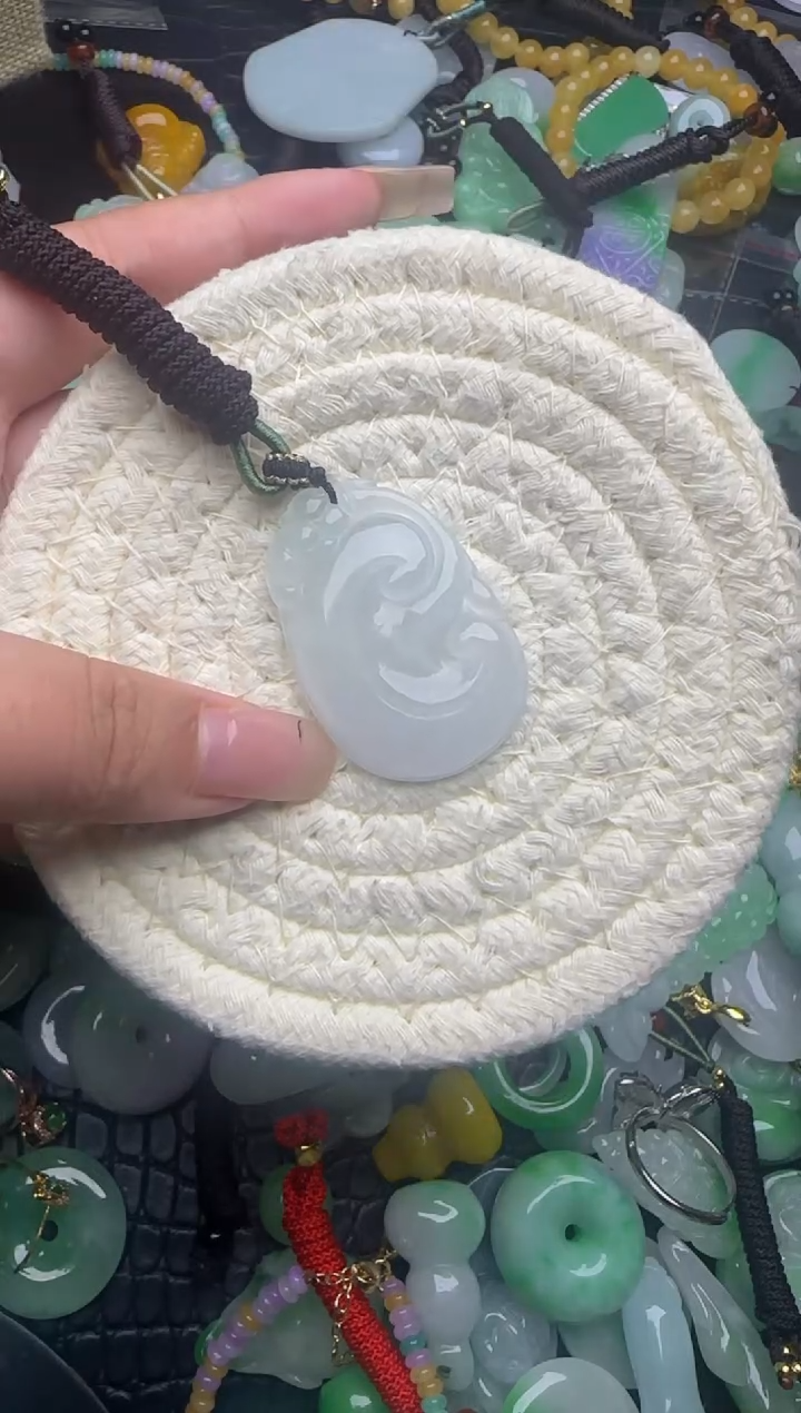 翡翠未镶嵌颈饰天然缅甸翡翠吊坠