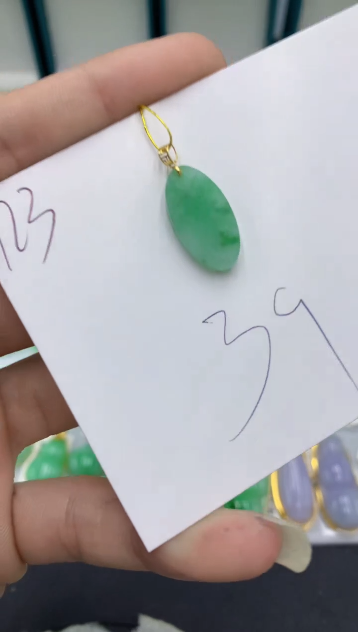 【闪购商品】翡翠颈饰18K金镶嵌翡翠