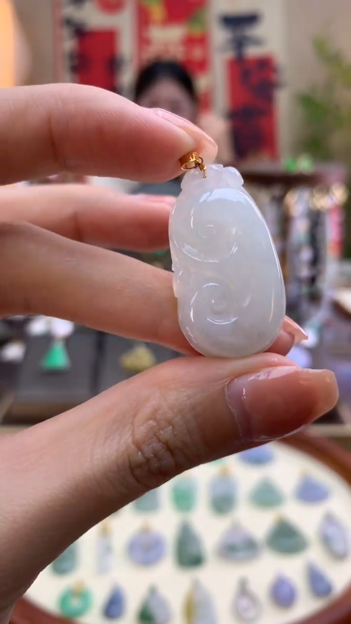 【闪购商品】翡翠颈饰18K金镶嵌如意