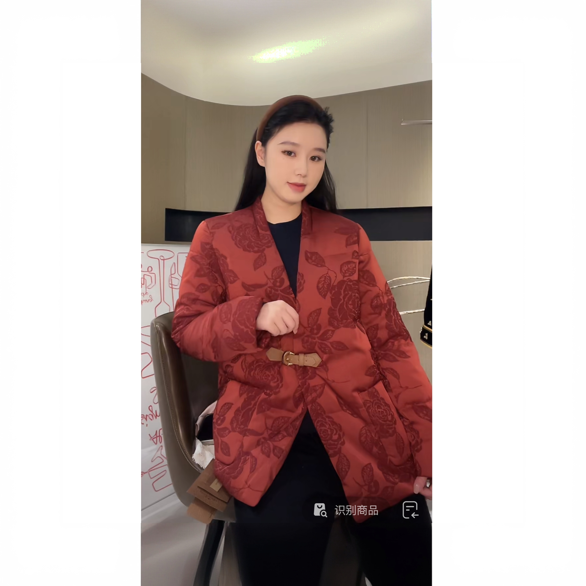 【Alen女装店】国风冬款设计款V领刺绣羽绒服GY1301