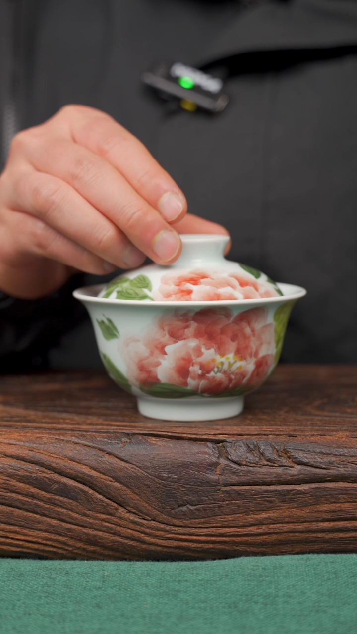 【闪购商品】瓷片景德镇杯釉下手工手绘瓷器 牡丹盖碗