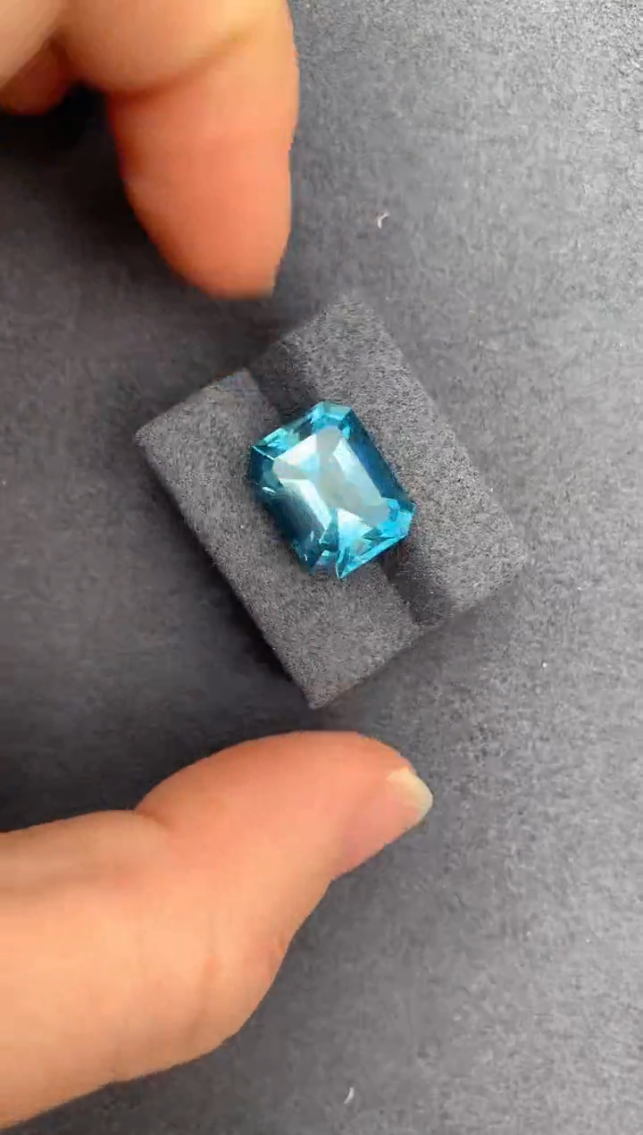 【闪购商品】海蓝宝石裸石未镶嵌7.7ct海蓝宝石