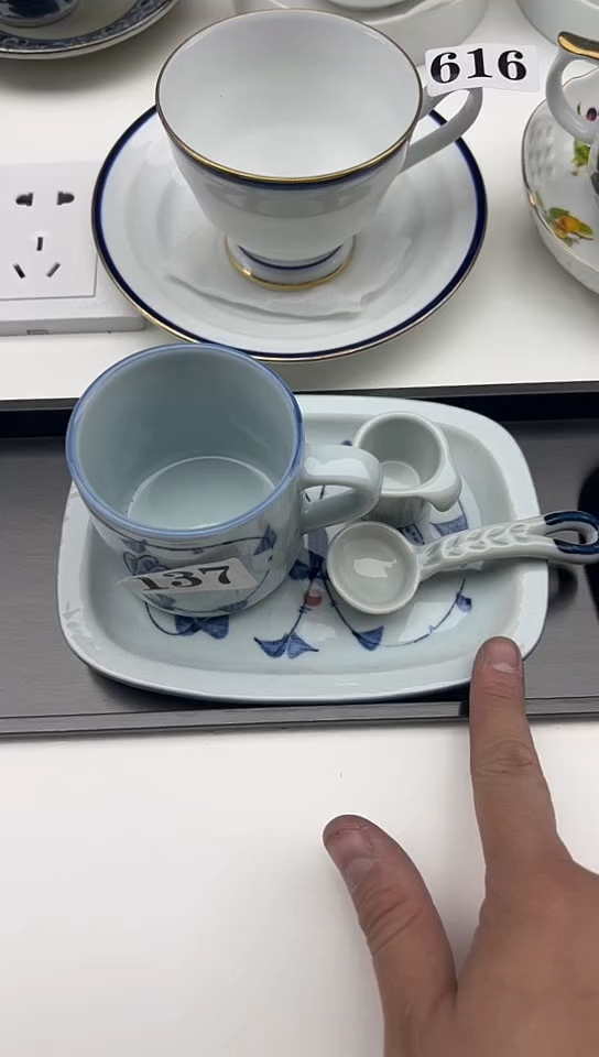 【闪购商品】中古回流瓷器好看，谨慎参拍