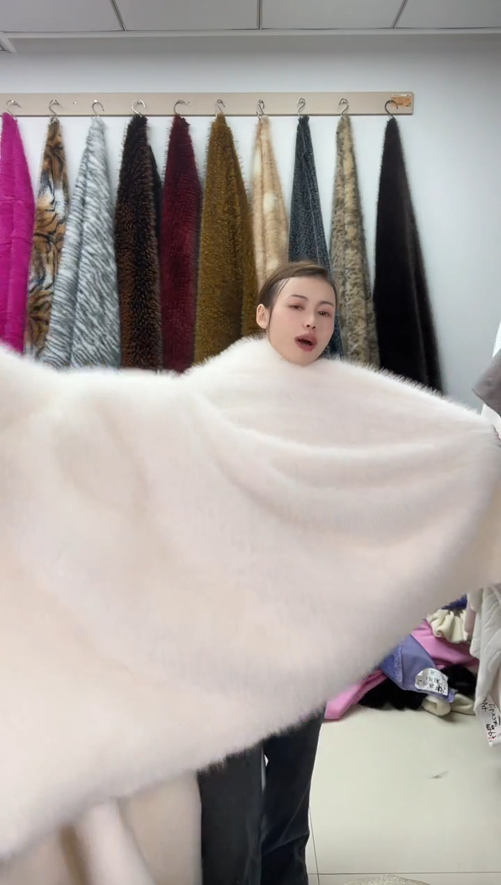 狐狸毛D057尺寸1.8*1