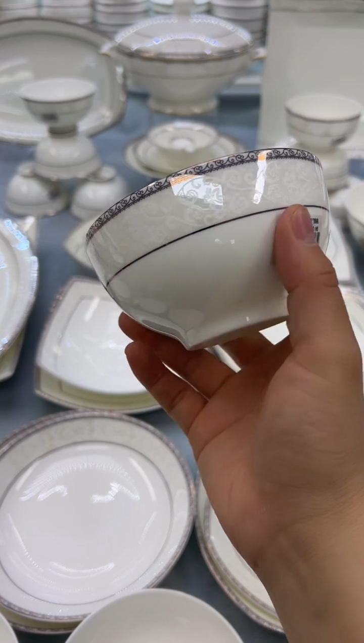 骨瓷玲珑4.5奥6个 