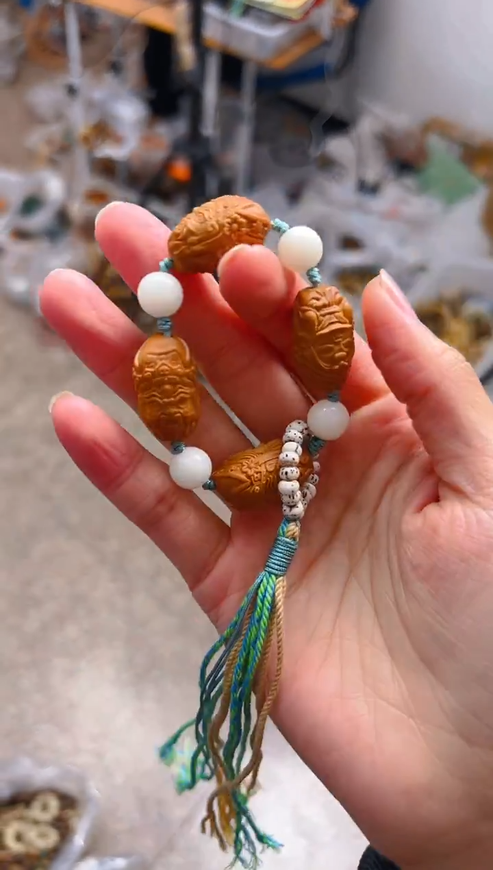 吊坠橄榄核橄榄核雕刻 不听手捻