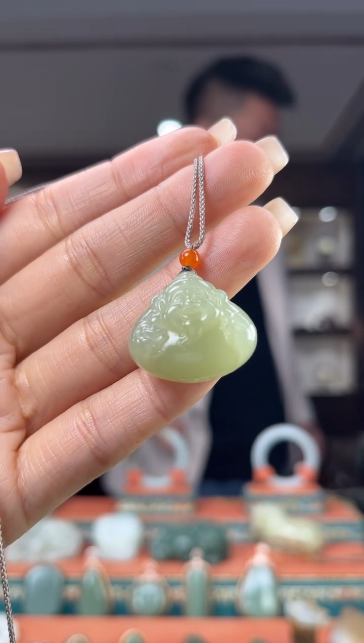 颈饰未镶嵌和田玉1