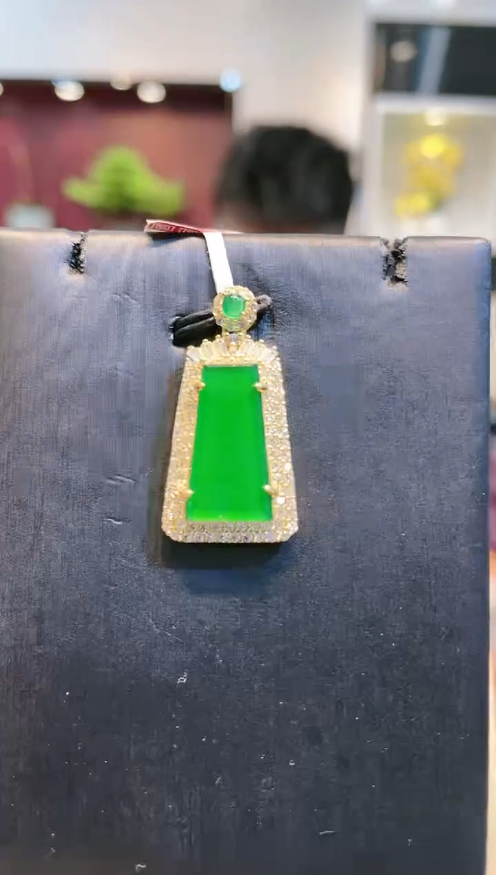 【闪购商品】翡翠颈饰未镶嵌A11天然A货翡翠吊坠（不含链）