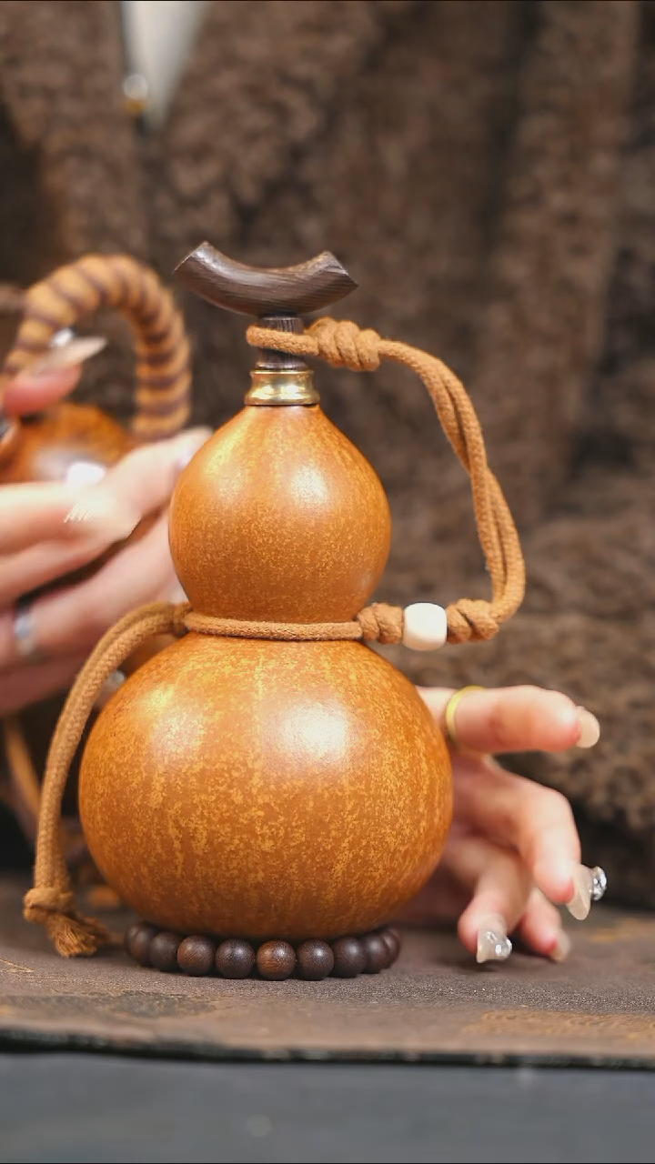 【闪购商品】XM111大漆酒葫芦不包手串及旋转底座