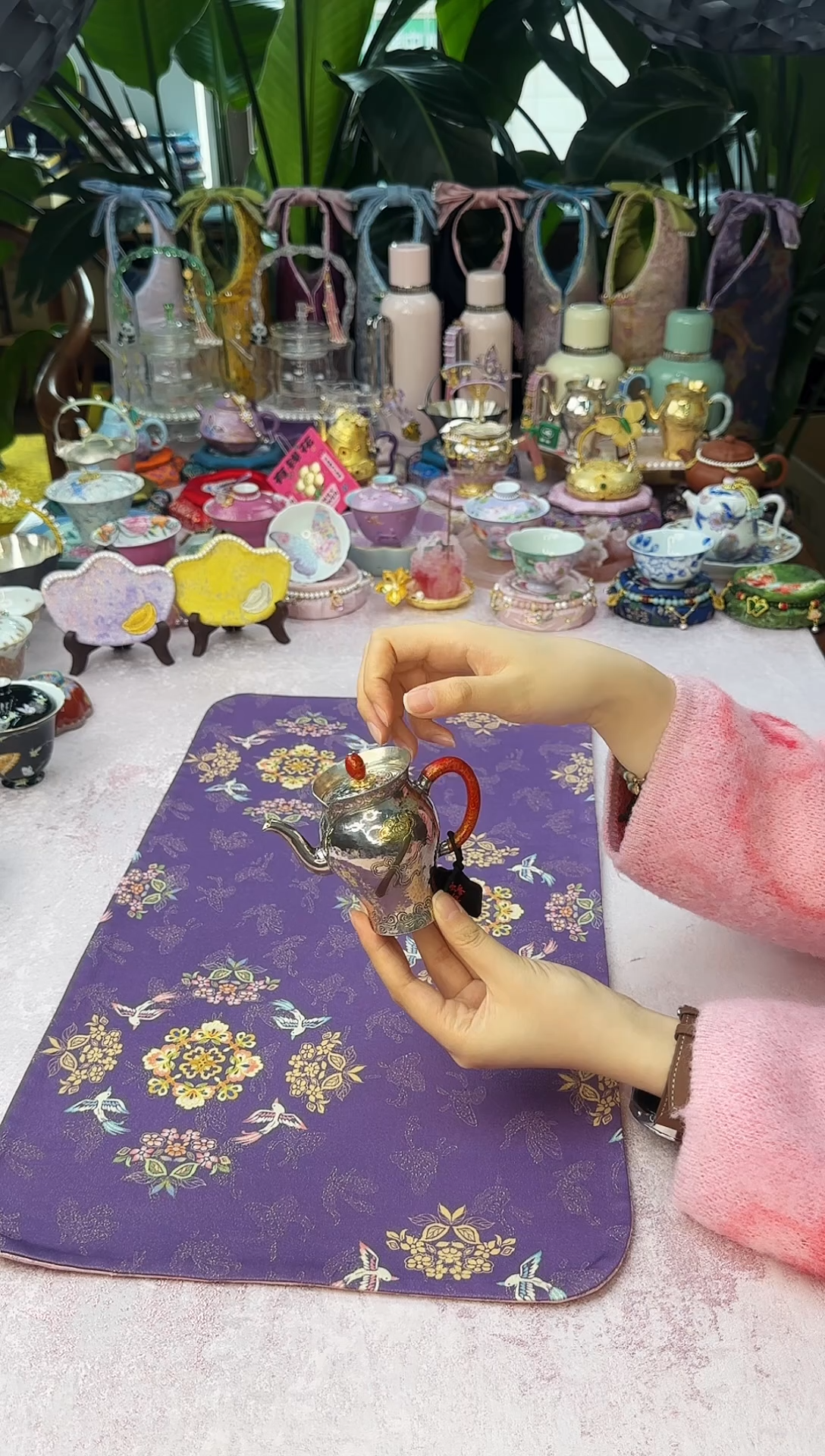 34 蜂鸟宫坊旗袍美人尖银壶