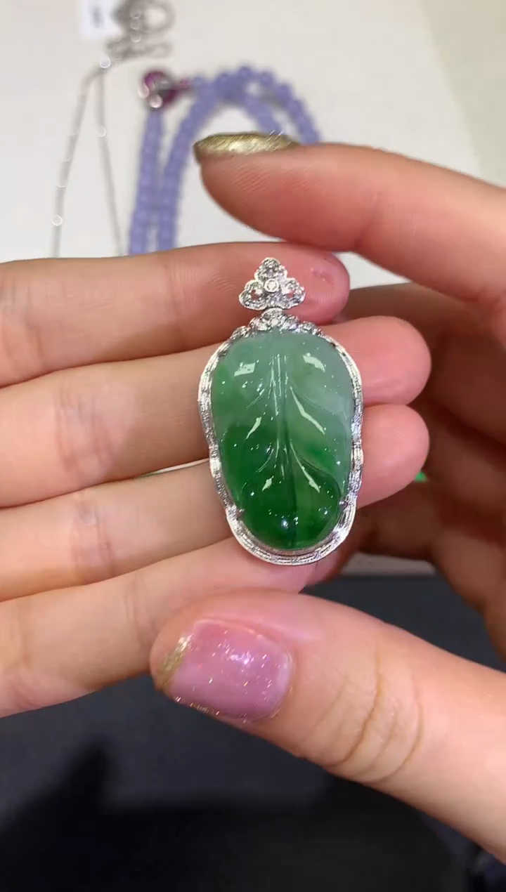 【闪购商品】翡翠颈饰18K金镶嵌团购72