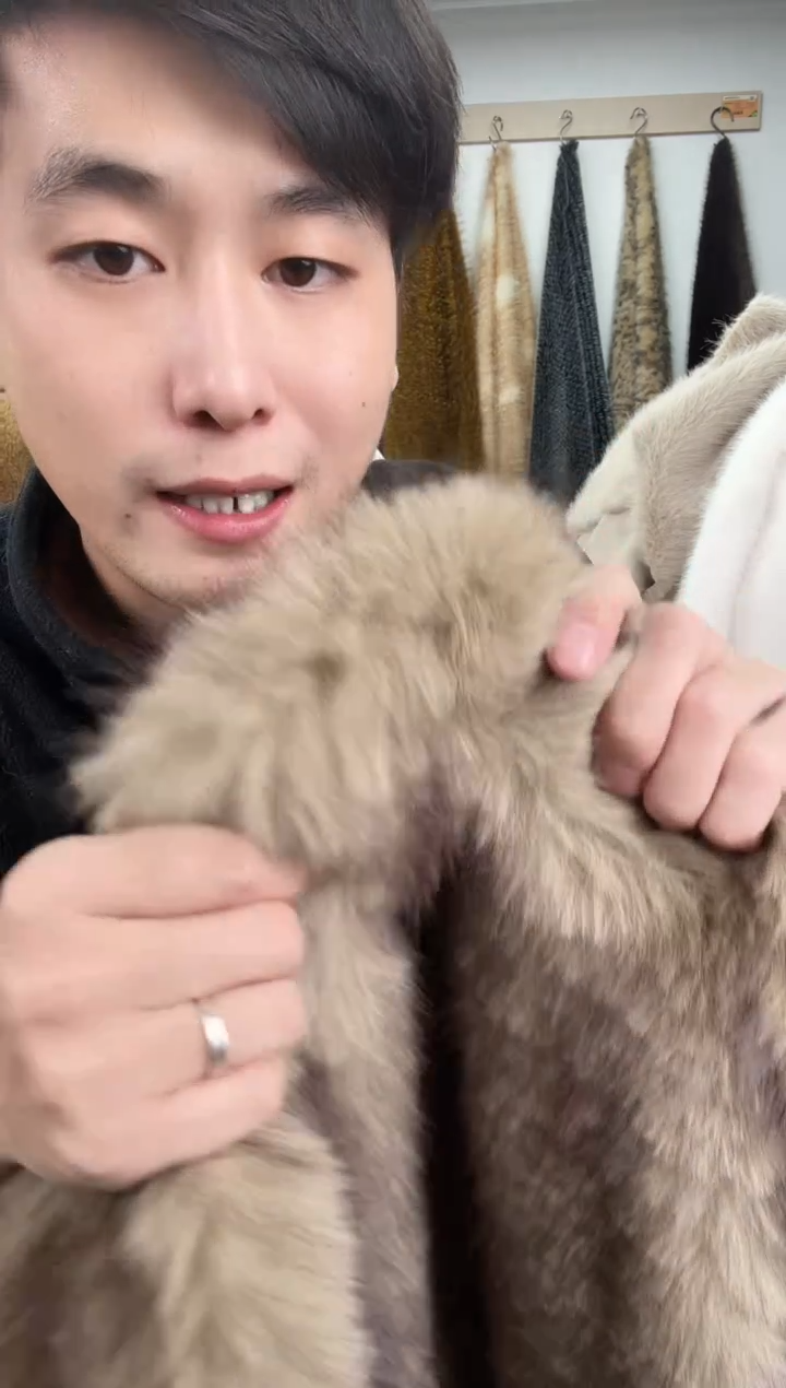 狐狸毛A102尺寸1.9*2