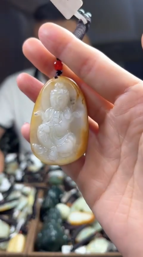 和田玉未镶嵌颈饰·