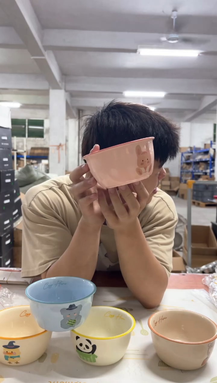 直播间秒杀清仓微瑕产品，可能当过样品拍照