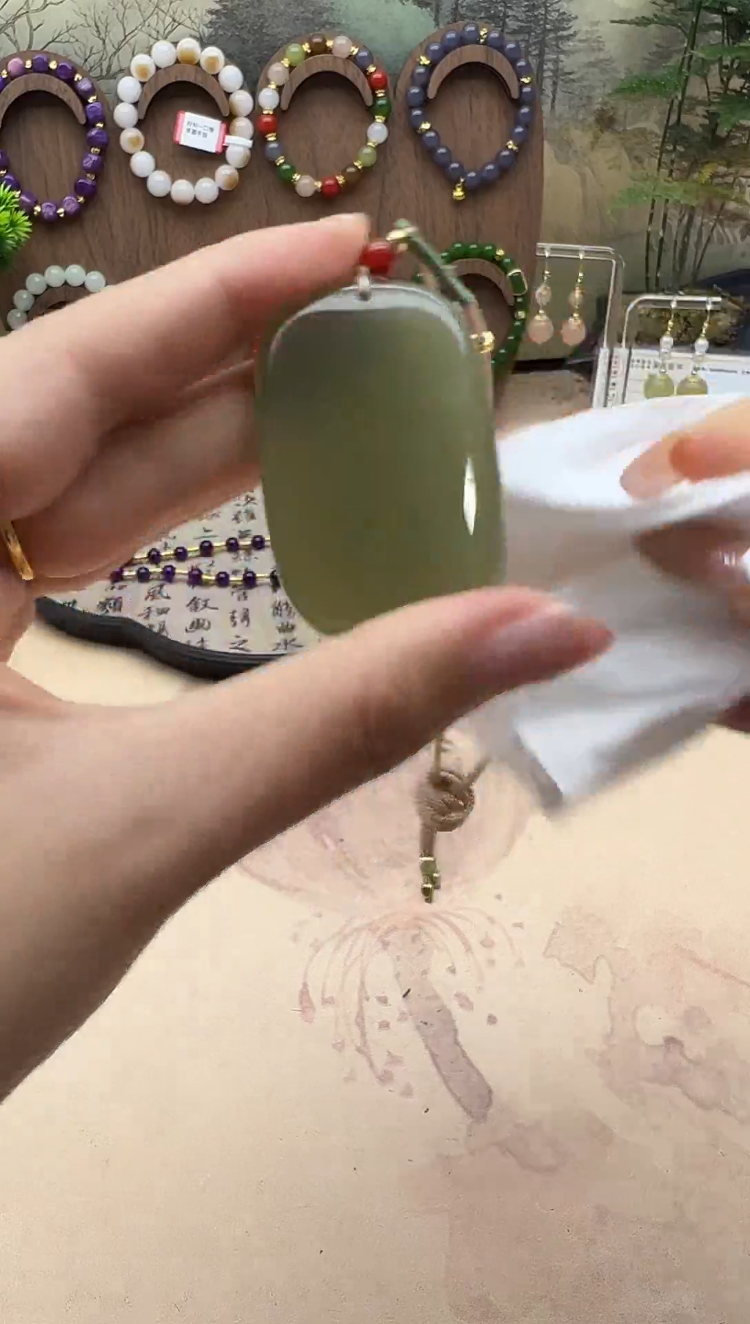 吊坠(赠链)未镶嵌和田玉1