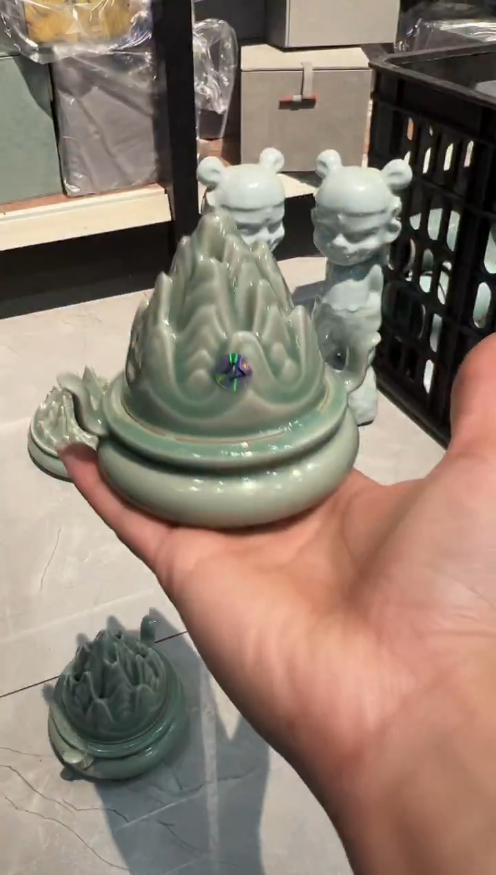 瓷片仿古翡翠绿博山炉摆件大瑕17