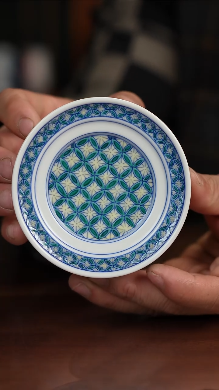 空山明月新派斗彩铜钱纹