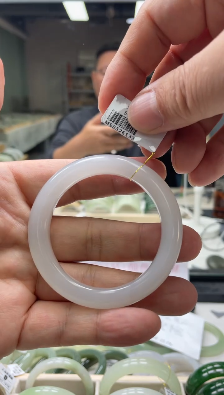 【闪购商品】和田玉手镯未镶嵌50-51圈口6133