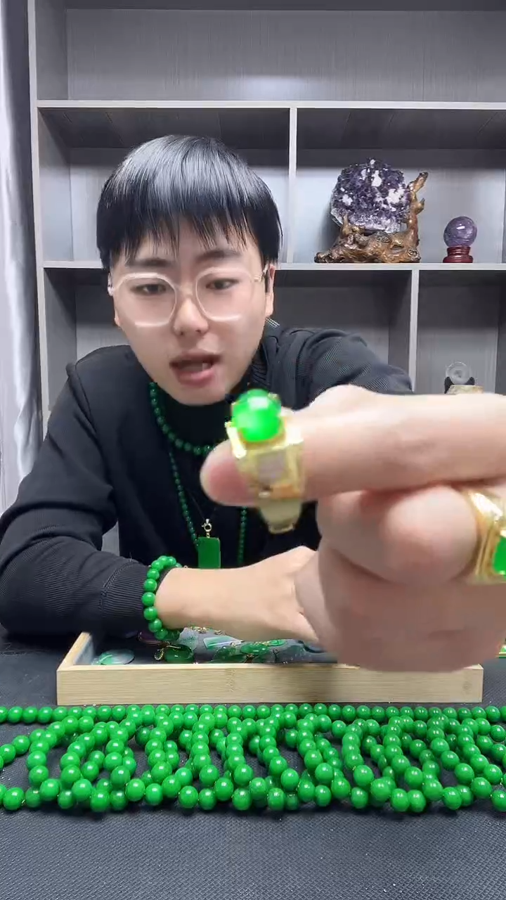 14K金镶嵌戒指翡翠戒指