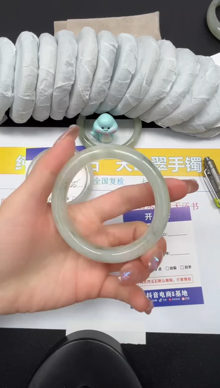 【闪购商品】石英质玉手镯未镶嵌204-57.9