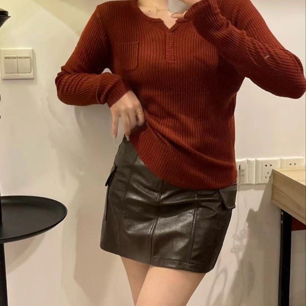 新款秋冬新款剪刀领口袋细羊毛长袖打底上衣百搭针织衫内搭打底女