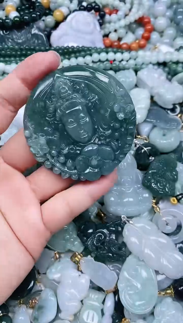 【闪购商品】翡翠吊坠(不含链)未镶嵌翡翠