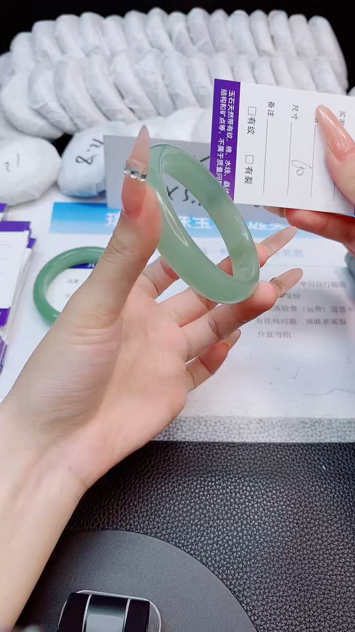 未镶嵌手镯石英质玉164--60