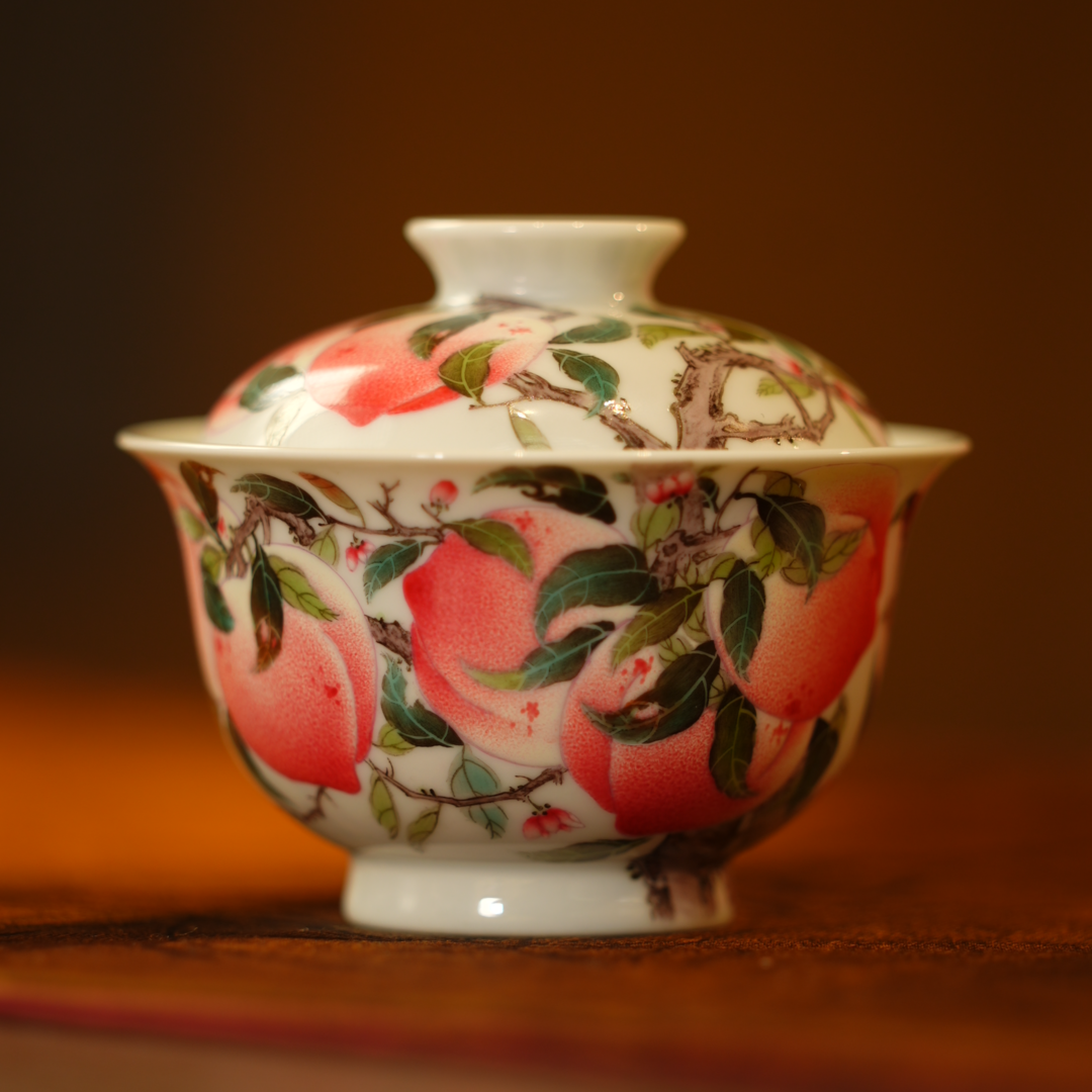 景宫瓷园-景德镇陶瓷手工手绘粉彩九桃盖碗茶盖碗