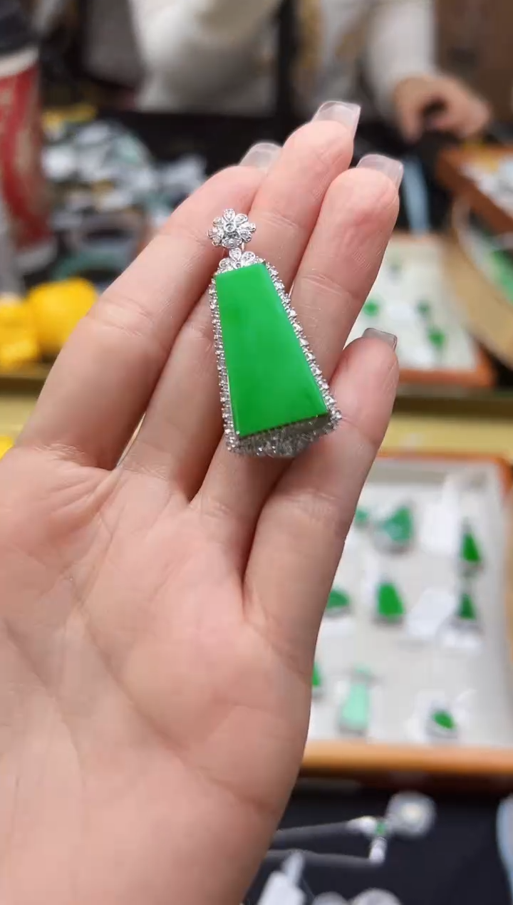 【闪购商品】翡翠颈饰18K金镶嵌DFZ0212-144