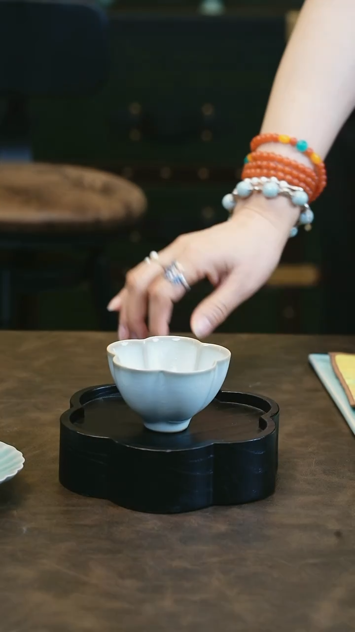 【闪购商品】 W宝丰宋官窑原产地仿古釉月白花口杯