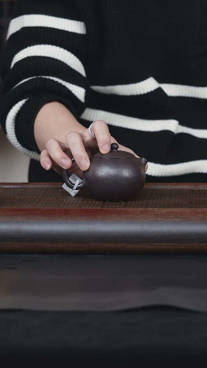 【闪购商品】紫砂茶壶16黑墩头西施160