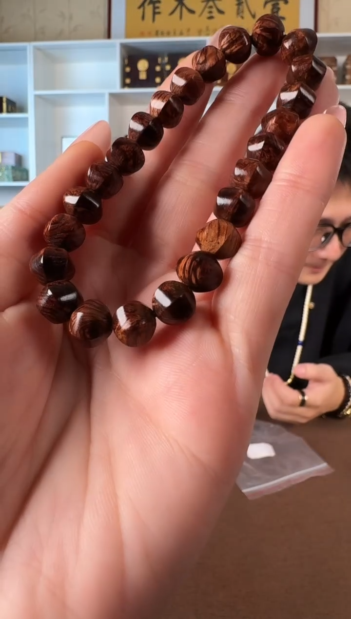 黄花梨/降香黄檀J****k8*10 瘤疤六面珠单圈手串