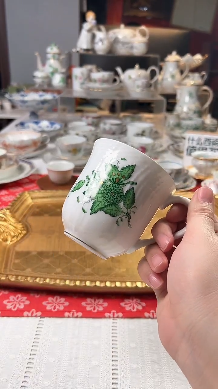 【闪购商品】瓷片赫伦全新新品绿色阿波尼马克杯