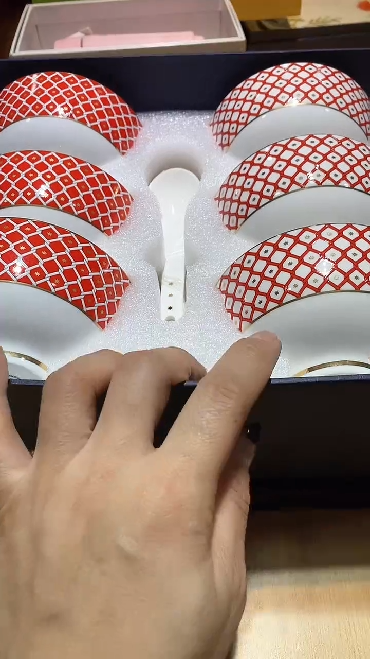 【闪购商品】瓷片锅碗瓢盆一件不剩