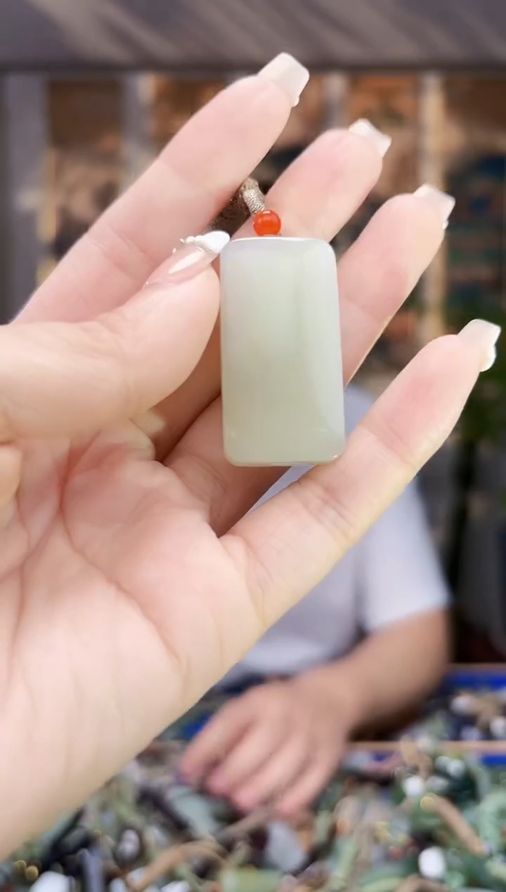 和田玉未镶嵌挂件拍一发一