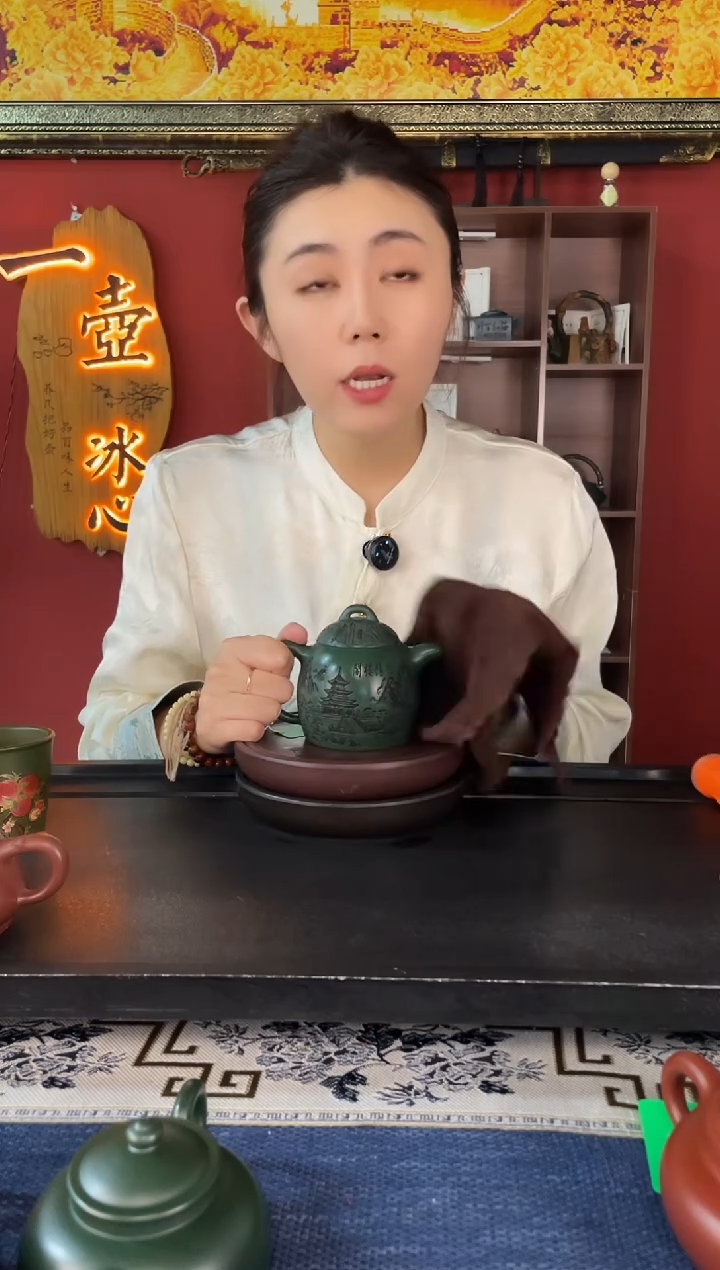 茶壶紫砂宝塔秦权 墨绿泥 实力派艺人