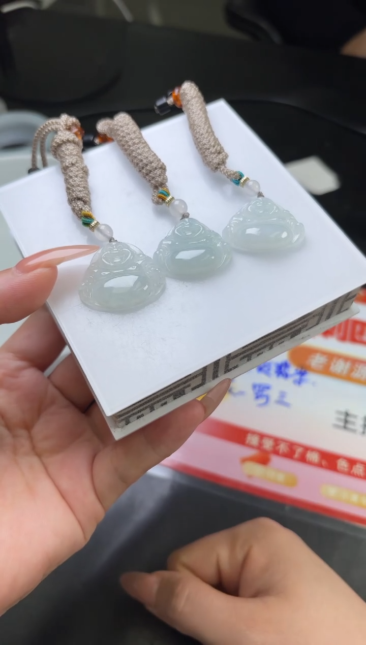 【闪购商品】翡翠挂件未镶嵌多样性发一件佛公F619120