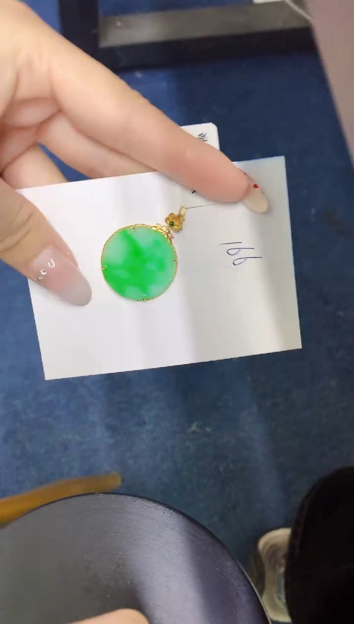 【闪购商品】翡翠颈饰18K金镶嵌0000000000