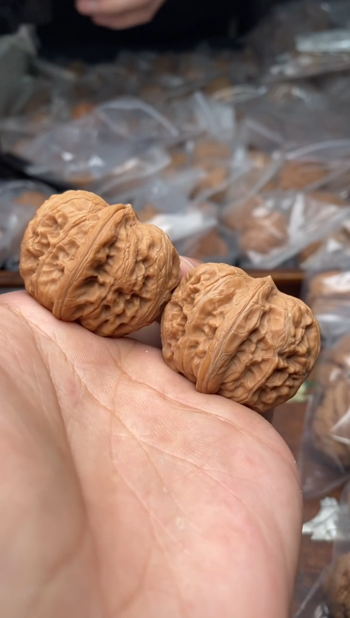 【闪购商品】文玩核桃把件A115号37尺元宝团