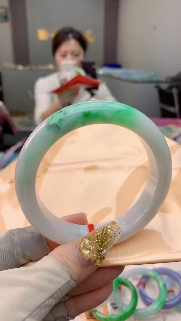 未镶嵌手镯翡翠0953920212