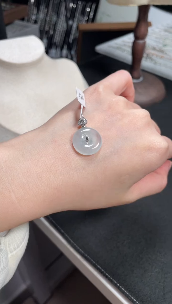 【闪购商品】翡翠颈饰银S925镶嵌翡翠