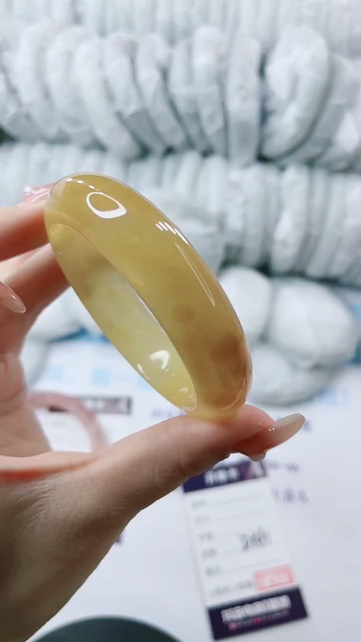 【闪购商品】石英质玉手镯未镶嵌多样性发货D141