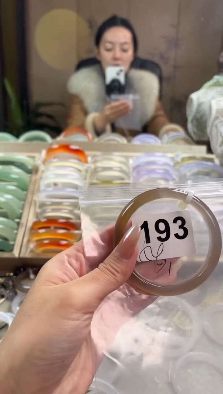 手镯玛瑙/玉髓未镶嵌193