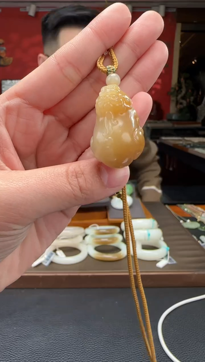 【闪购商品】和田玉颈饰未镶嵌且末糖白貔貅