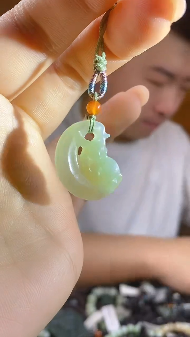 和田玉未镶嵌颈饰多样性发货，拍一发一