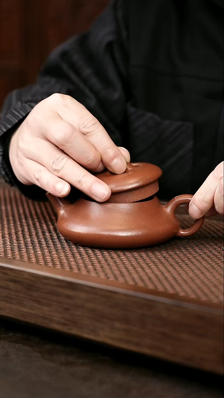 茶壶紫砂红降坡隐瓢