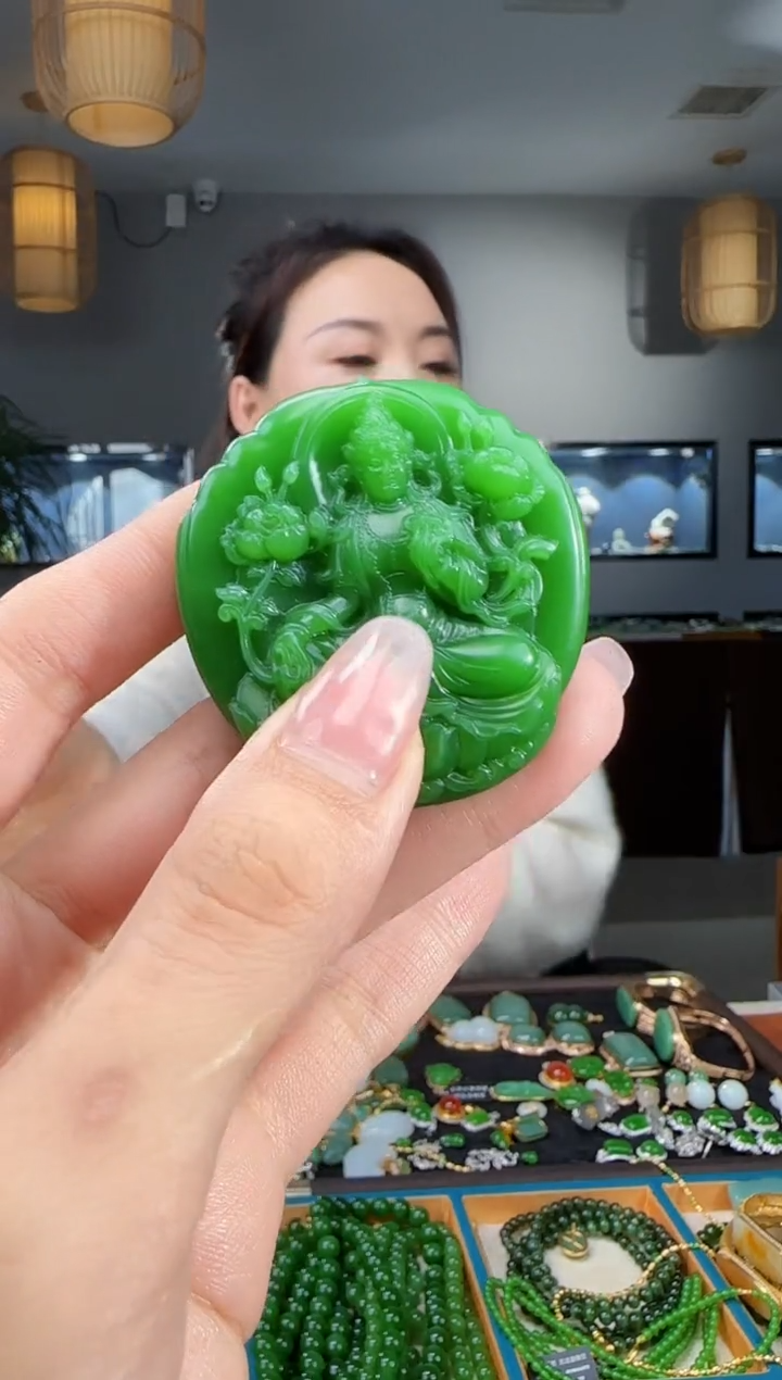 颈饰未镶嵌和田玉朱****哈1