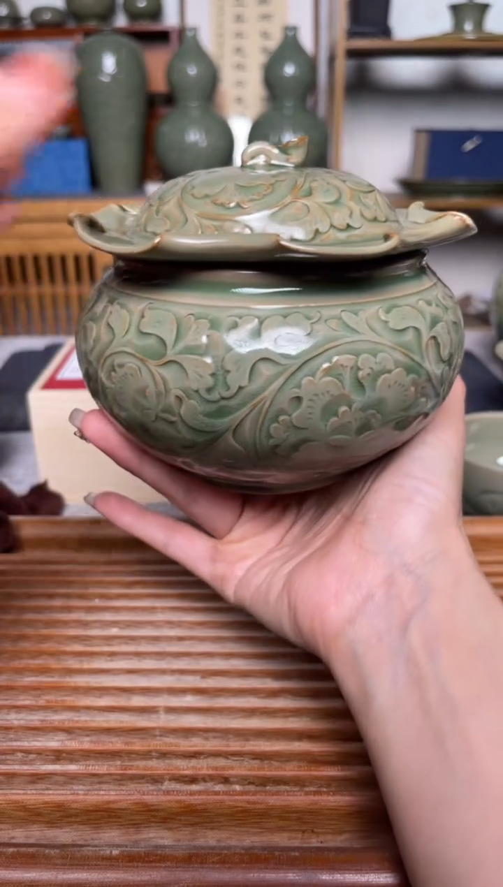 【闪购商品】其他王晓娜 纯手工秘色凤穿牡丹茶叶罐