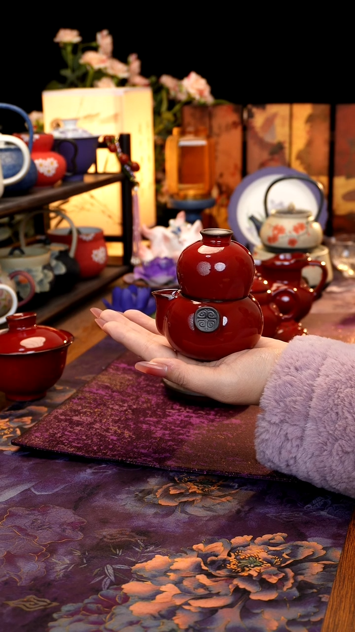 故宫红葫芦一壶两杯·········